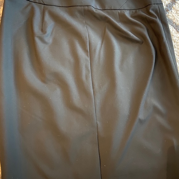NWT THE LIMITED PENCIL SKIRT IN SIZE 6 - Picture 5 of 6